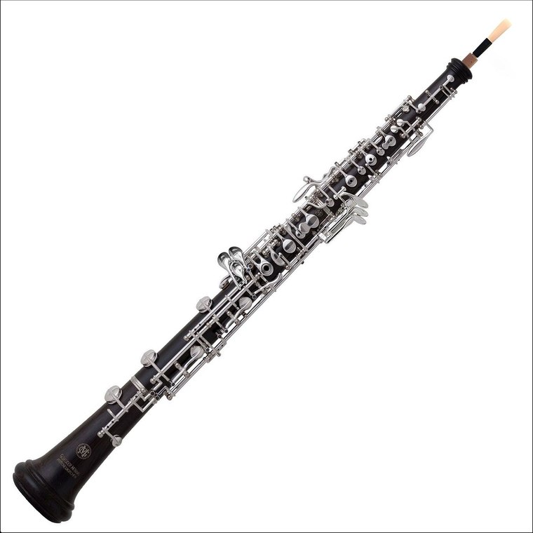 Un oboe moderno de sistema Conservatorio con su caña montada