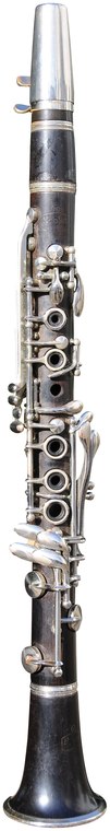 Un requinto o clarinete en Mi bemol, el clarinete pequeño, visto de cuerpo entero